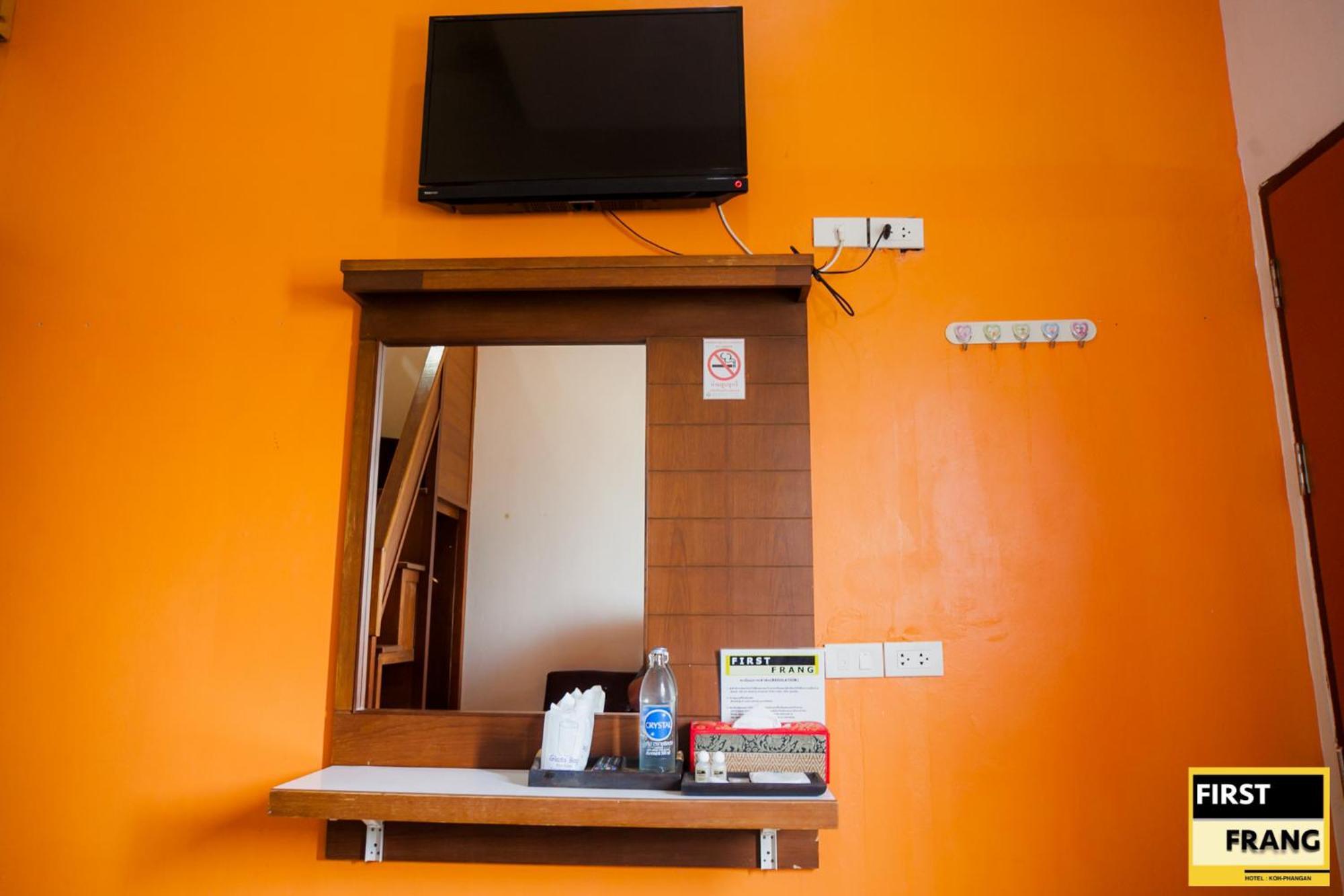 טונגסלה First And Frang Hotel - Koh Phangan מראה חיצוני תמונה